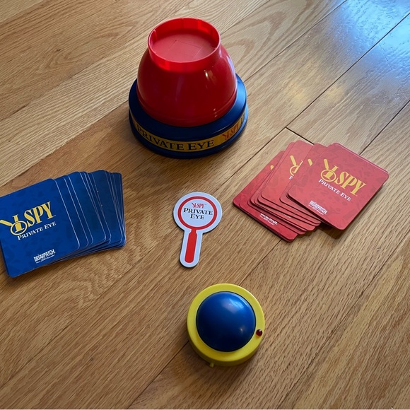 Scholastic I Spy Private Eye game ages 5+ - Picture 5 of 6